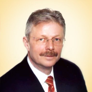 Werner E. Weber - Fachanwalt für Strafrecht & Verkehrsrecht. Spezialisiert auf die Vertretung von Unfallopfern